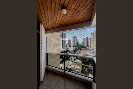 Apartamento à venda com 476m², 4 quartos e 4 vagas Apartamento à venda com 476m², 4 quartos e 4 vagasVaranda do Quarto