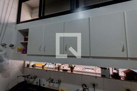 Apartamento à venda com 476m², 4 quartos e 4 vagas Apartamento à venda com 476m², 4 quartos e 4 vagasArmário