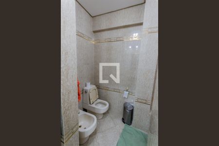 Apartamento à venda com 476m², 4 quartos e 4 vagas Apartamento à venda com 476m², 4 quartos e 4 vagasBanheiro da Suíte 1