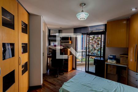 Apartamento à venda com 476m², 4 quartos e 4 vagas Apartamento à venda com 476m², 4 quartos e 4 vagasQuarto