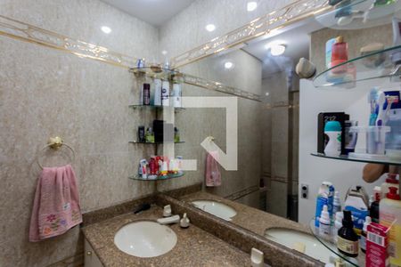 Apartamento à venda com 476m², 4 quartos e 4 vagas Apartamento à venda com 476m², 4 quartos e 4 vagasEspelho