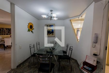 Apartamento à venda com 476m², 4 quartos e 4 vagas Apartamento à venda com 476m², 4 quartos e 4 vagasSala de Jantar
