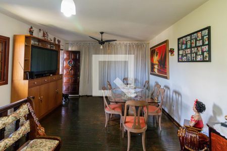 Sala Jantar de casa à venda com 4 quartos, 200m² em Jardim das Vertentes, São Paulo