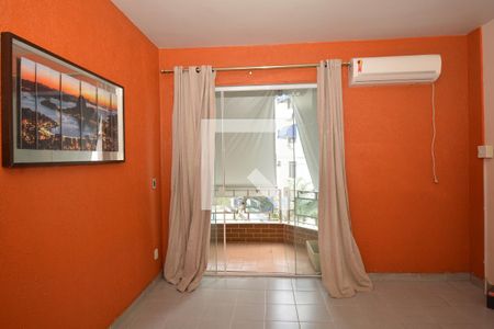 Sala de apartamento para alugar com 2 quartos, 84m² em Vila Valqueire, Rio de Janeiro