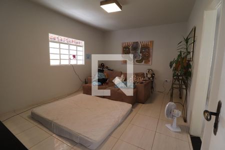 Sala de casa para alugar com 4 quartos, 244m² em Santa Mônica, Uberlândia