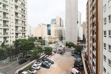 Vista de apartamento à venda com 1 quarto, 28m² em Indianópolis, São Paulo