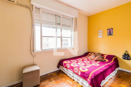 Dormitório 2 de apartamento para alugar com 2 quartos, 70m² em Cristal, Porto Alegre