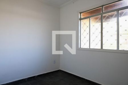 Quarto 2 de casa para alugar com 2 quartos, 80m² em Caiçaras, Belo Horizonte