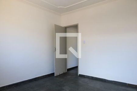 Quarto 1 de casa para alugar com 2 quartos, 80m² em Caiçaras, Belo Horizonte