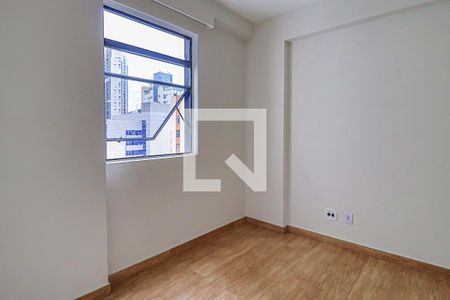 Quarto 1 de apartamento para alugar com 3 quartos, 80m² em Lourdes, Belo Horizonte