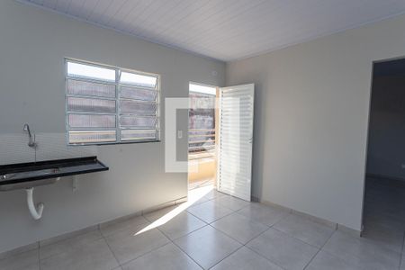 Cozinha  de kitnet/studio para alugar com 1 quarto, 27m² em Canhema, Diadema