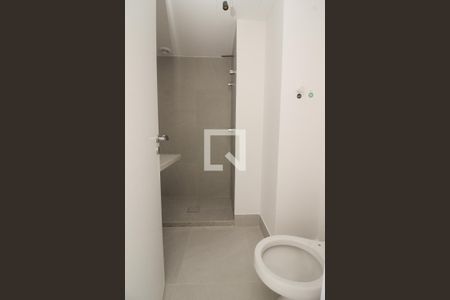 Banheiro de kitnet/studio para alugar com 1 quarto, 24m² em Centro Histórico, Porto Alegre