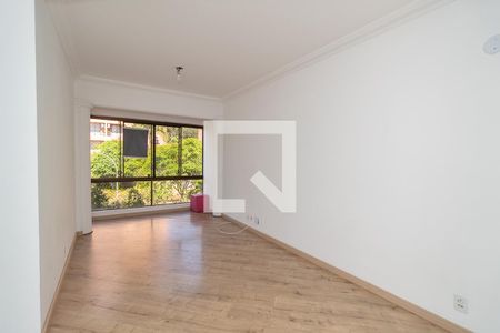 Sala de apartamento para alugar com 3 quartos, 70m² em Jardim Itu, Porto Alegre