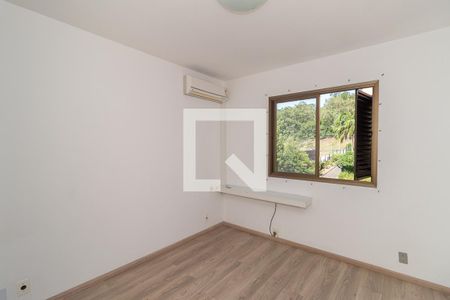 Quarto 2 de apartamento para alugar com 3 quartos, 70m² em Jardim Itu, Porto Alegre