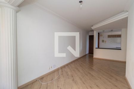 Sala de apartamento para alugar com 3 quartos, 70m² em Jardim Itu, Porto Alegre