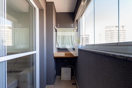 Varanda de kitnet/studio para alugar com 1 quarto, 24m² em Belém, São Paulo