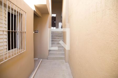 Corredor de kitnet/studio para alugar com 1 quarto, 27m² em Canhema, Diadema