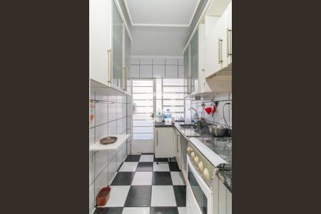 Cozinha e Área de Serviço de apartamento à venda com 2 quartos, 82m² em Cristal, Porto Alegre