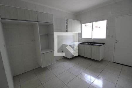 Cozinha de casa para alugar com 3 quartos, 150m² em Jardim Independência, São Paulo