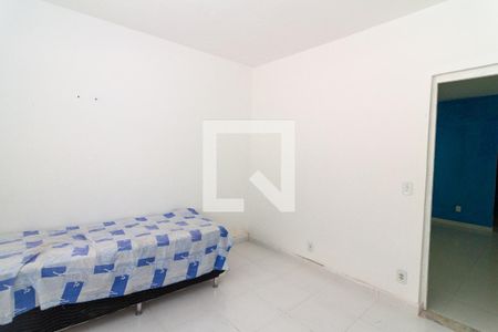 Quarto 1 de casa para alugar com 1 quarto, 68m² em Vila Valqueire, Rio de Janeiro