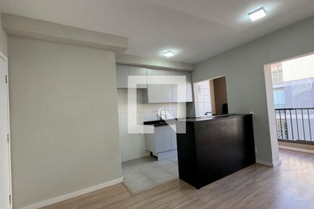 Sala de apartamento para alugar com 2 quartos, 52m² em Alphaville Empresarial, Barueri