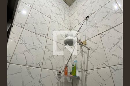 Banheiro de casa para alugar com 2 quartos, 150m² em Rubem Berta, Porto Alegre