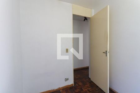 Quarto 1 de apartamento para alugar com 3 quartos, 70m² em Novo Mundo, Curitiba