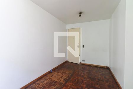 Sala de apartamento para alugar com 3 quartos, 70m² em Novo Mundo, Curitiba