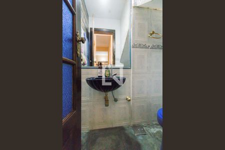 Lavabo de casa de condomínio à venda com 5 quartos, 350m² em Gardênia Azul, Rio de Janeiro