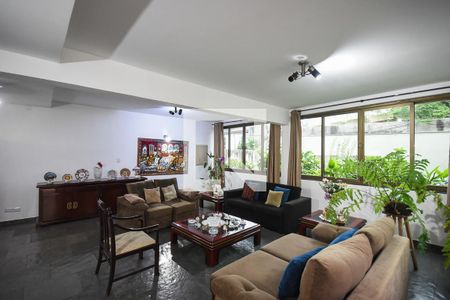 Sala de casa à venda com 3 quartos, 600m² em Vila Tramontano, São Paulo