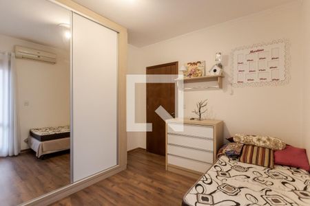 Quarto 1 de casa para alugar com 3 quartos, 250m² em Sarandi, Porto Alegre