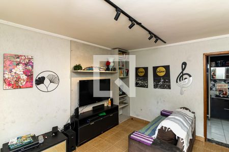 Sala de casa para alugar com 2 quartos, 230m² em Parque Peruche, São Paulo