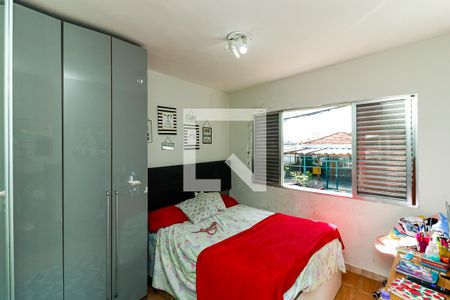 Quarto 1 de casa para alugar com 2 quartos, 230m² em Parque Peruche, São Paulo