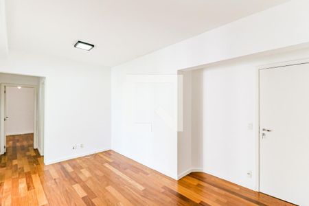 Sala de apartamento para alugar com 2 quartos, 70m² em Santo Amaro, São Paulo