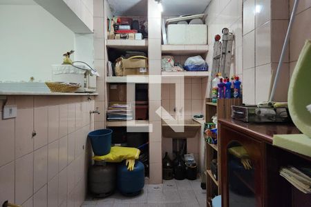 Casa à venda com 194m², 3 quartos e 4 vagas Casa à venda com 194m², 3 quartos e 4 vagasÁrea de Serviço 1