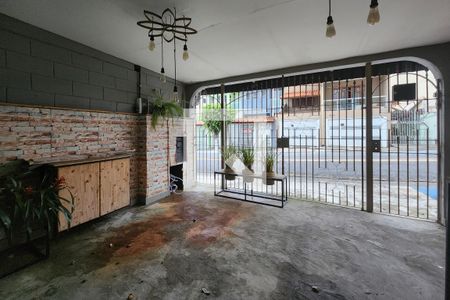 Casa à venda com 194m², 3 quartos e 4 vagas Casa à venda com 194m², 3 quartos e 4 vagasGaragem 2