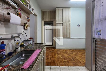 Casa à venda com 194m², 3 quartos e 4 vagas Casa à venda com 194m², 3 quartos e 4 vagasCozinha 2