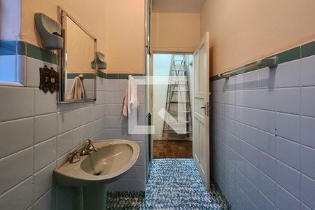 Casa à venda com 194m², 3 quartos e 4 vagas Casa à venda com 194m², 3 quartos e 4 vagasBanheiro 2