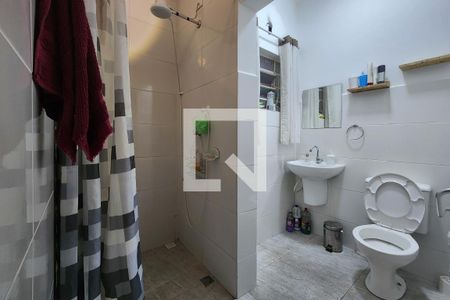 Casa à venda com 194m², 3 quartos e 4 vagas Casa à venda com 194m², 3 quartos e 4 vagasBanheiro 1