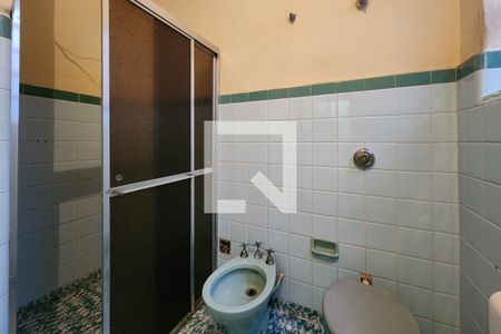 Casa à venda com 194m², 3 quartos e 4 vagas Casa à venda com 194m², 3 quartos e 4 vagasBanheiro 2