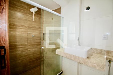 Banheiro da Suíte 1 de apartamento para alugar com 2 quartos, 77m² em Pituba, Salvador