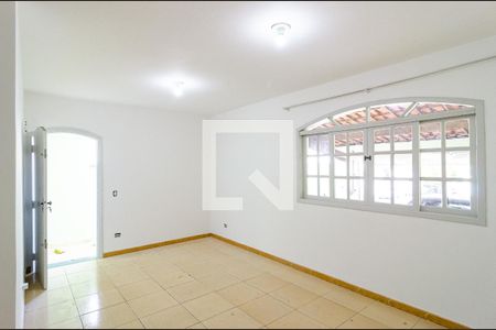 Sala de casa à venda com 3 quartos, 190m² em Conjunto Residencial Jardim Canaa, São Paulo