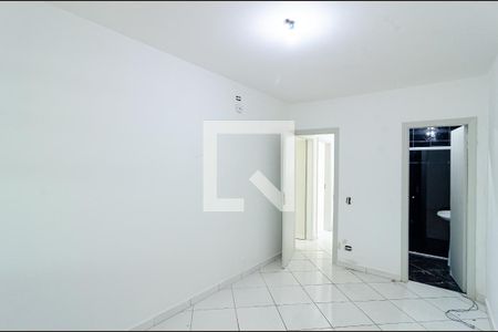 Suíte de casa à venda com 3 quartos, 190m² em Conjunto Residencial Jardim Canaa, São Paulo