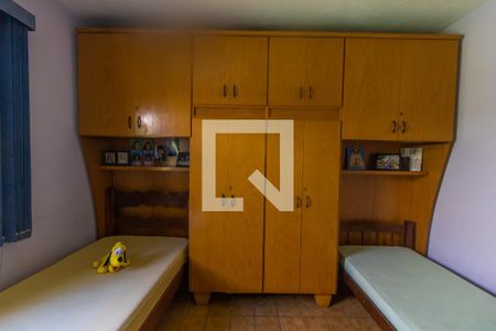 Casa à venda com 232m², 3 quartos e 2 vagas Casa à venda com 232m², 3 quartos e 2 vagasQuarto 2