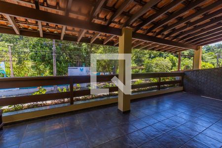 Casa à venda com 232m², 3 quartos e 2 vagas Casa à venda com 232m², 3 quartos e 2 vagasÁrea