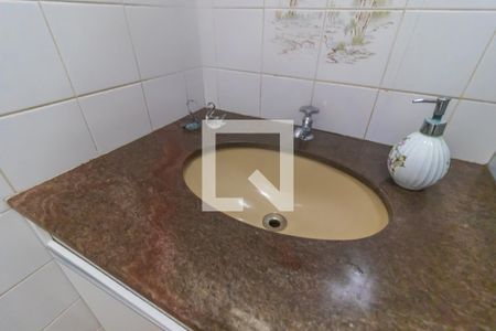 Casa à venda com 232m², 3 quartos e 2 vagas Casa à venda com 232m², 3 quartos e 2 vagasBanheiro