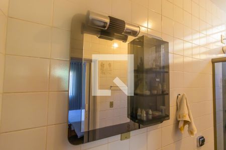 Casa à venda com 232m², 3 quartos e 2 vagas Casa à venda com 232m², 3 quartos e 2 vagasBanheiro da Suíte 1