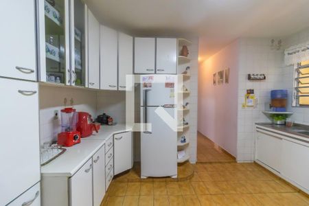 Casa à venda com 232m², 3 quartos e 2 vagas Casa à venda com 232m², 3 quartos e 2 vagasCozinha
