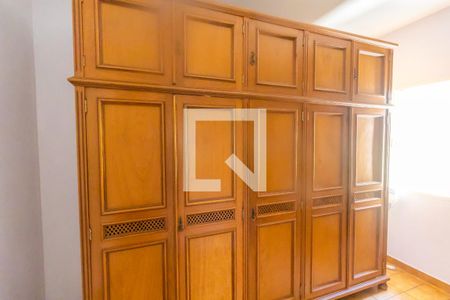 Casa à venda com 232m², 3 quartos e 2 vagas Casa à venda com 232m², 3 quartos e 2 vagasQuarto 3