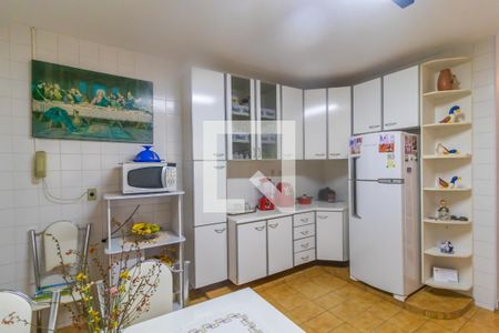 Casa à venda com 232m², 3 quartos e 2 vagas Casa à venda com 232m², 3 quartos e 2 vagasCozinha